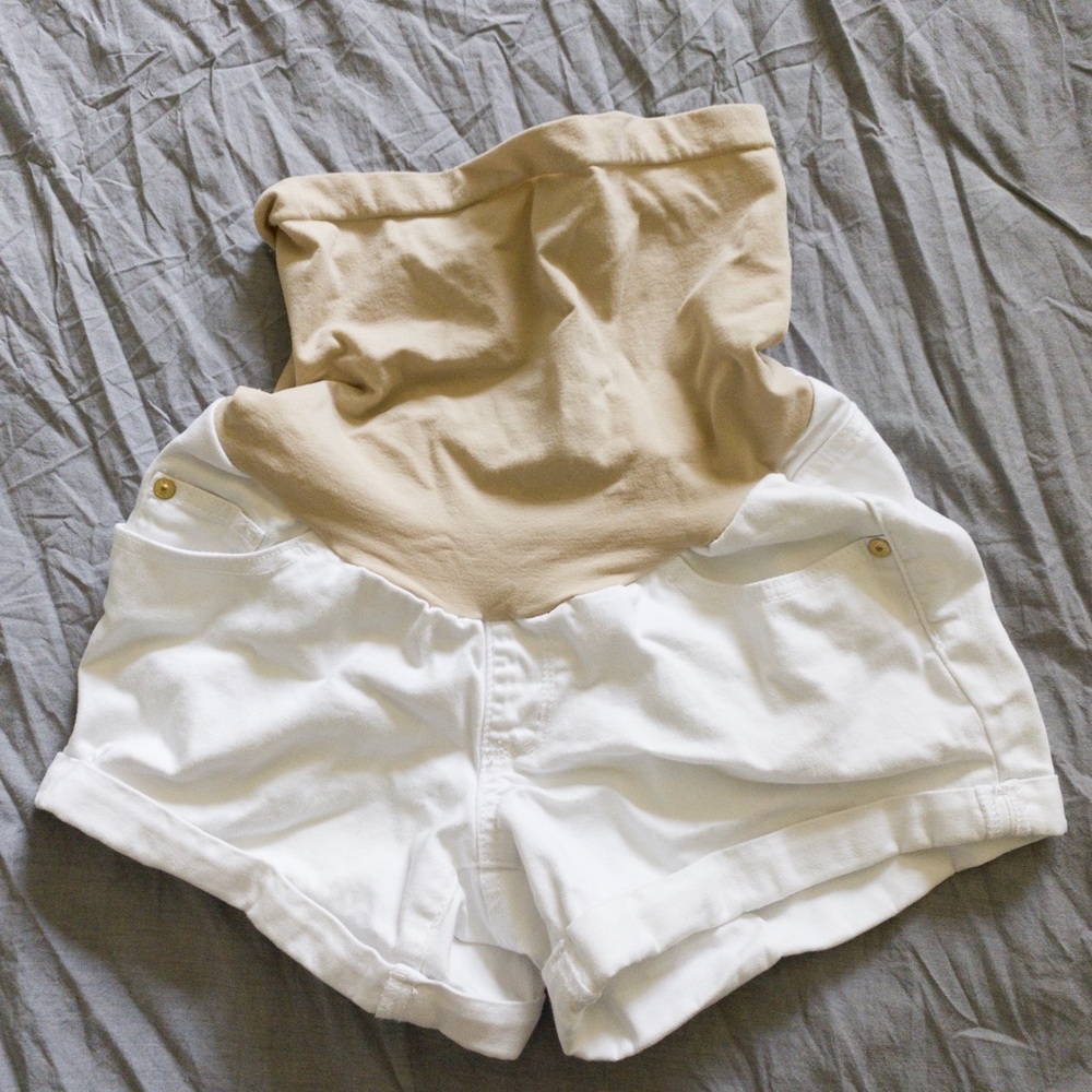 Maternity shorts